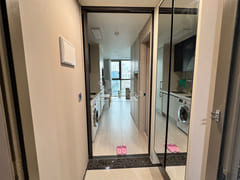 Fully furnished unit right in front of the Se 17th image