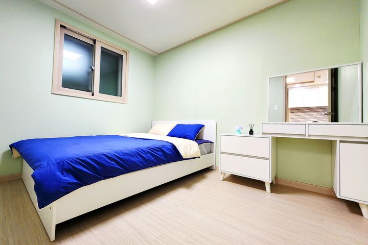 Fully furnished two-bedroom apartment near Mu 10th image