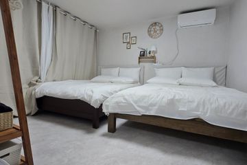 홍대역 1.5룸 102
