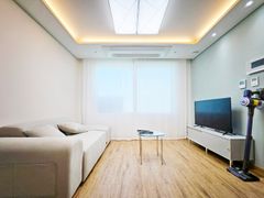 Fully furnished short-term rental 83 8th image