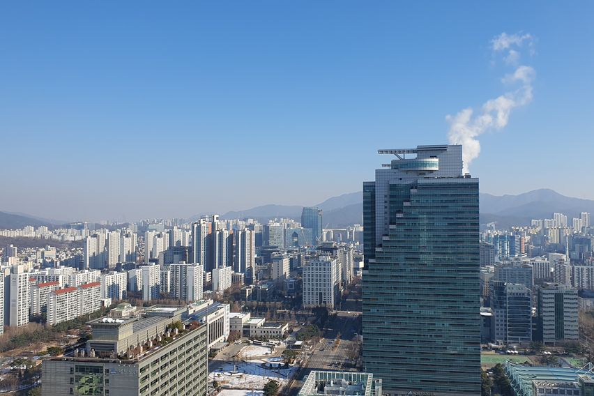 범계역1분 모비우스