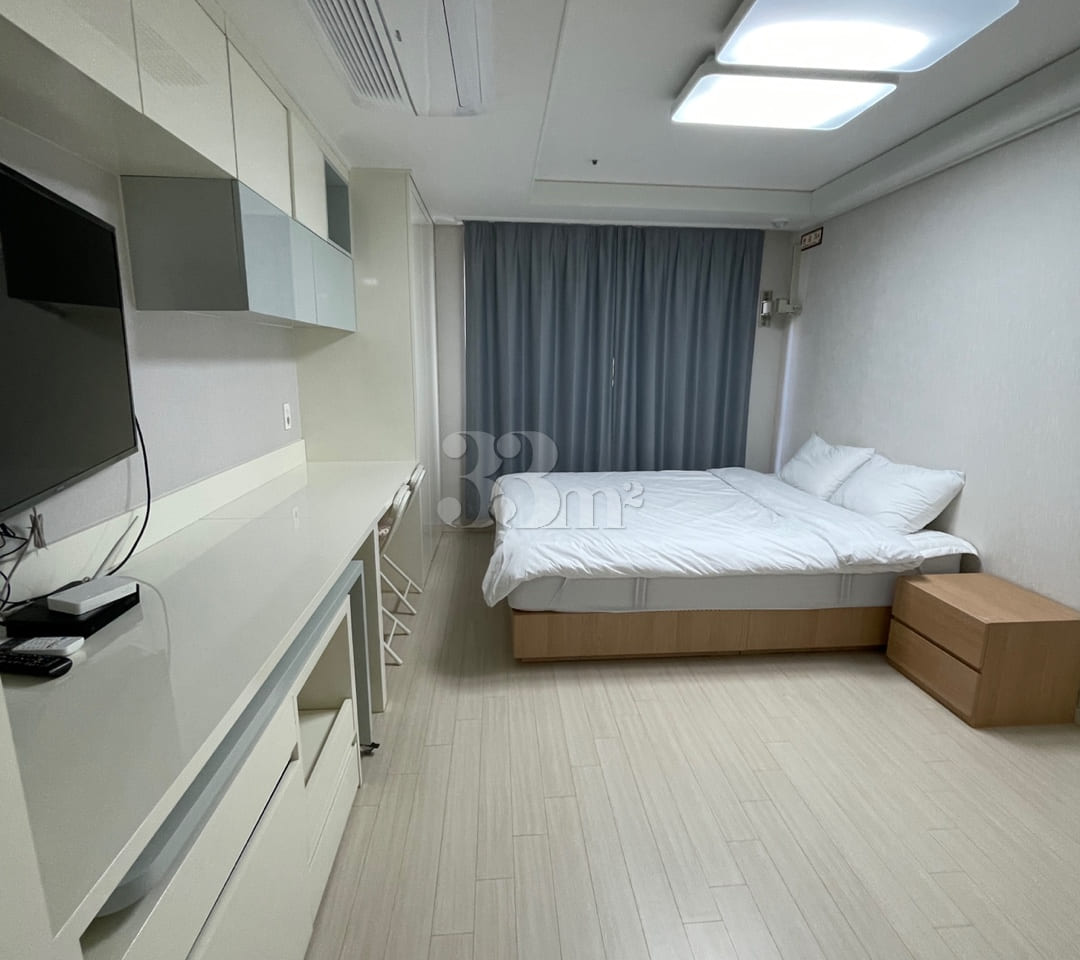New, fully-furnished residence 2 0th image