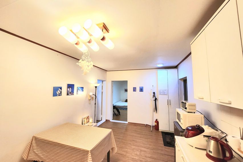 #8신촌홍대2룸3퀸침대