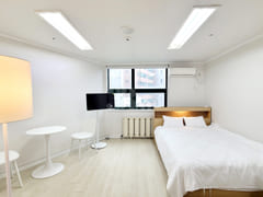 🤵 Fully-furnished unit near Sinchon Station 1th image