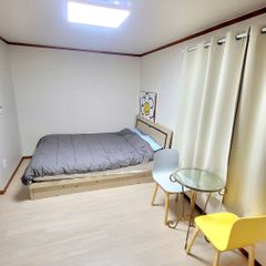 죽도동 퀸사이즈 풀옵션 방 이미지