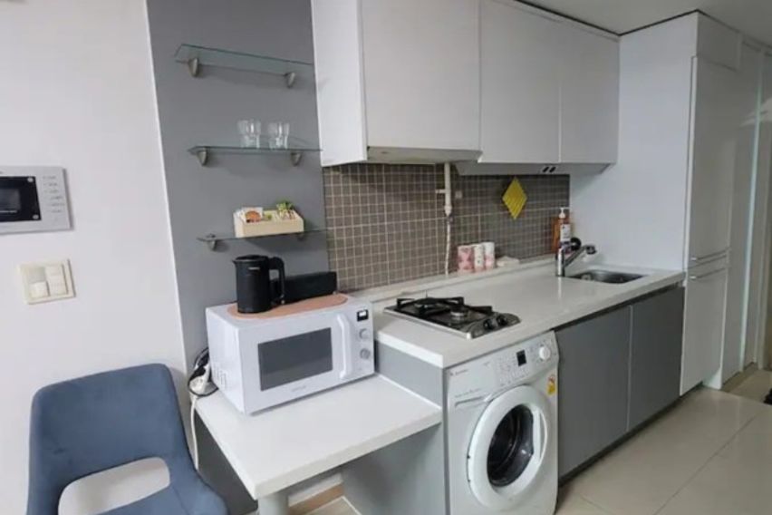 강남 좋은위치 깨끗한룸 2번째 이미지