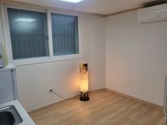Fully furnished 1st-floor unit near Suyu Stat 14th image