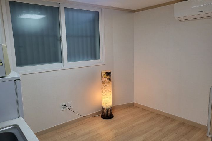 Fully furnished 1st-floor unit near Suyu Stat 14th image