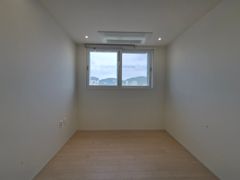 25-pyeong unit; within walking distance of Ju 7th image