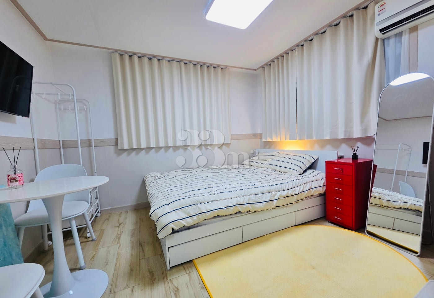 Fully Furnished Unit B (4-Minute Walk from Bo 4th image