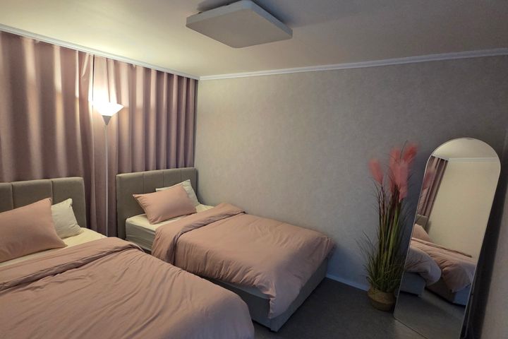 Two-bedroom apartment in Gangnam/Sinnonhyeon/ 4th image