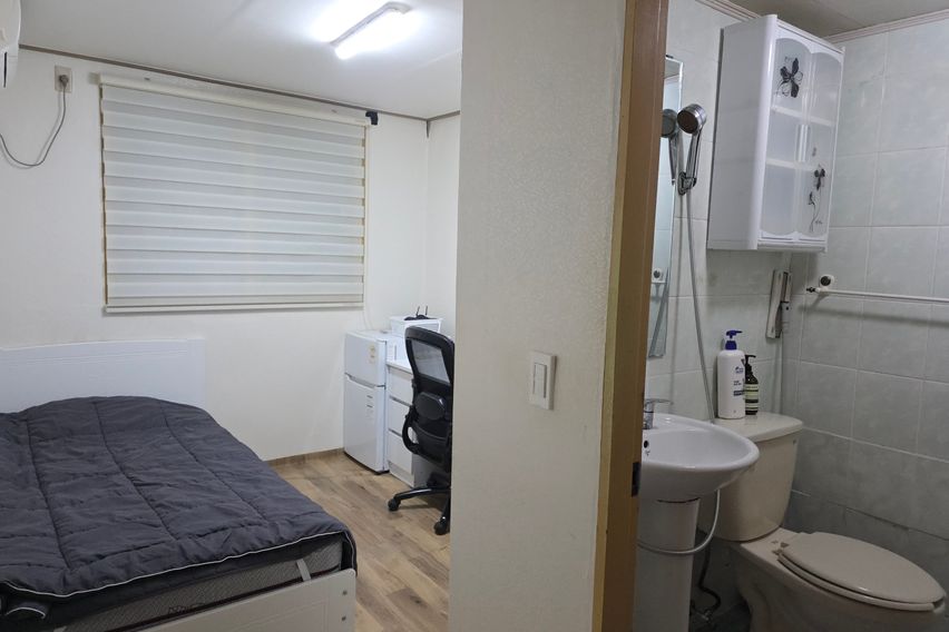 Room 205 8번째 이미지