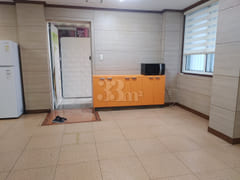 Spacious two-room apartment, 17 pyeong, for 5 1th image