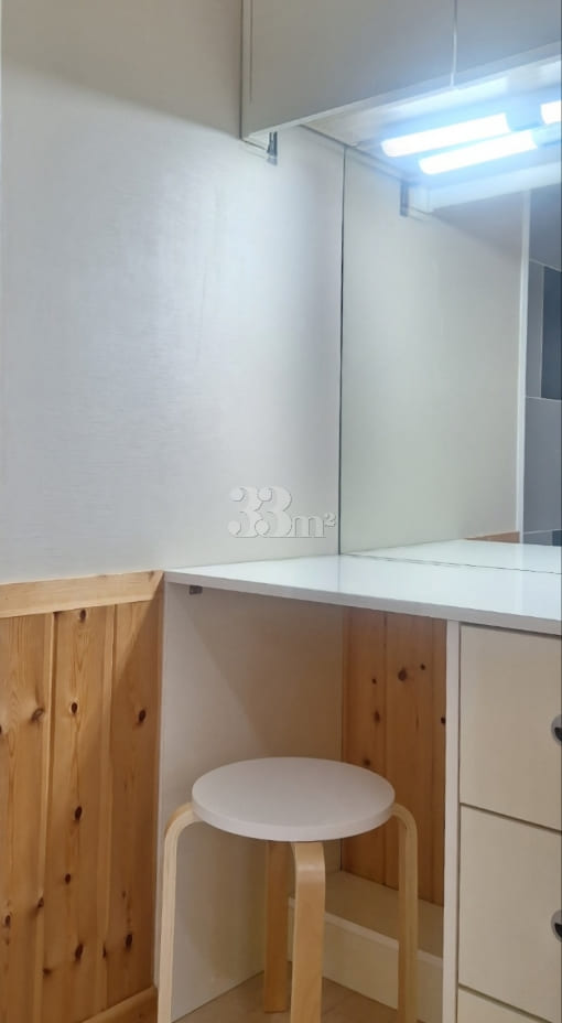 Two-room unit with an ocean view in Aewol, Je 8th image