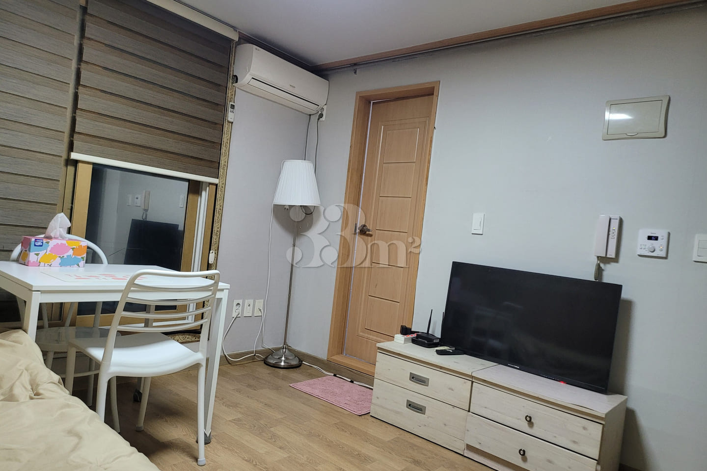 Fully furnished studio apartment on the 4th f 3th image