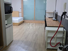 Spacious, fully-furnished room near Seoul Sta 3th image