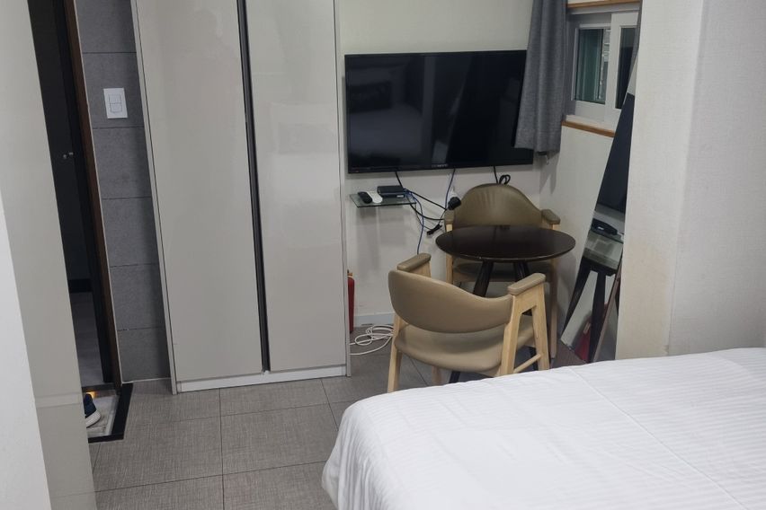 신촌역3분 풀옵션원룸 0번째 이미지