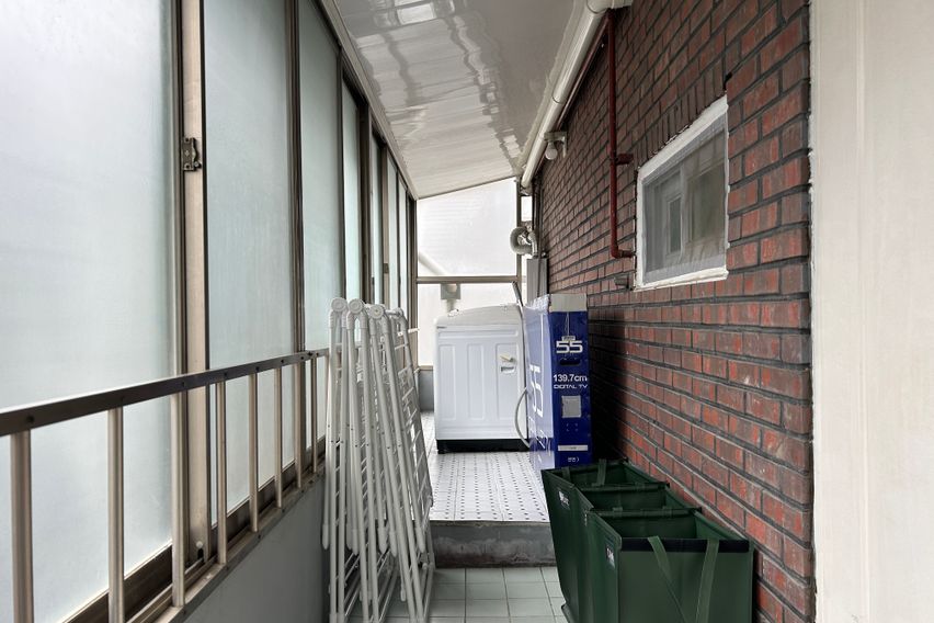 #57 홍대입구역 3룸