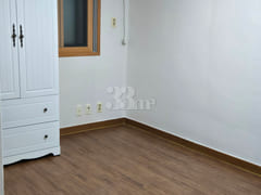 Room 102 2th image