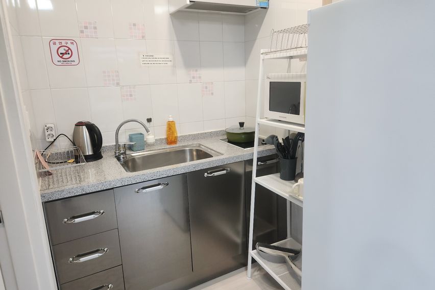 미니오션뷰 룸 204호 1번째 이미지