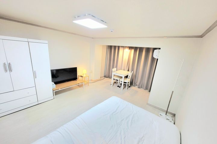Woojung Innovation City Queen Bed Bumtae B 0th image