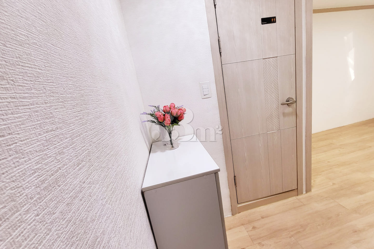Fully furnished 1st-floor unit near Suyu Stat 5th image