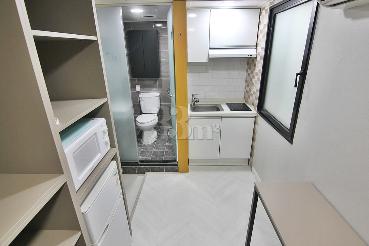 Quiet studio apartment near Ewha (agency list 4th image