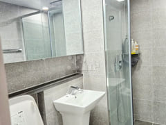 Newly built apartment just a 6-minute drive f 17th image