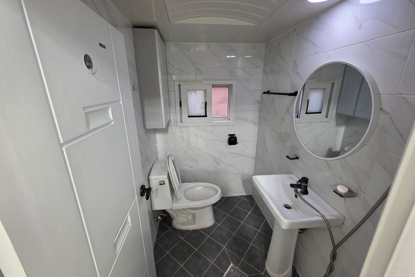 광장로 하얀집 201호