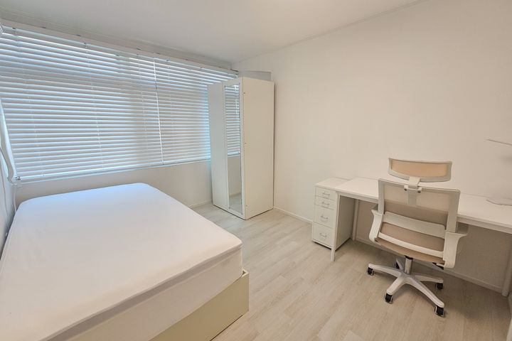 Room A 0번째 이미지