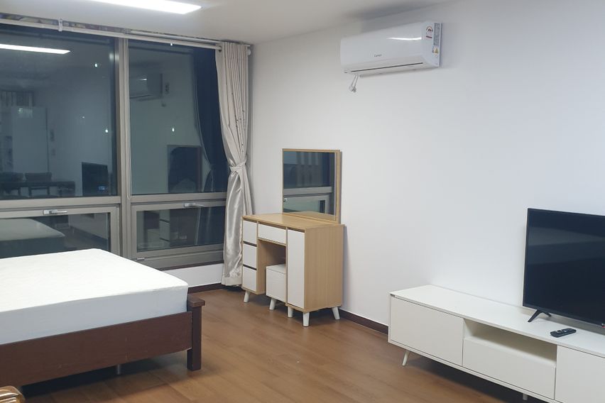 강남역5번출구 바로 옆