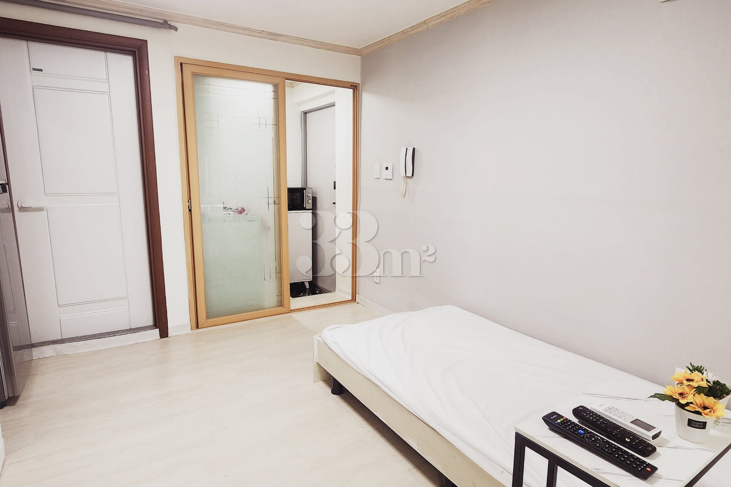 Parking available, fully furnished studio apa 2th image