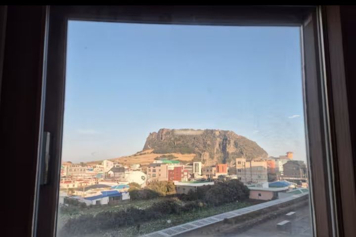 일출봉 전망이 한눈에 1번째 이미지