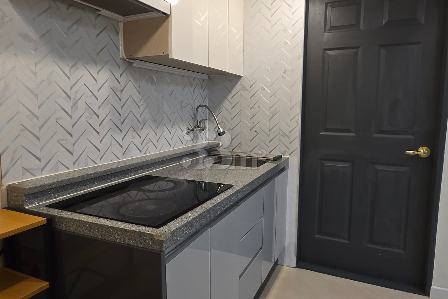 "Two-bay" unit (1.5-room apartment) in Chojun 5th image