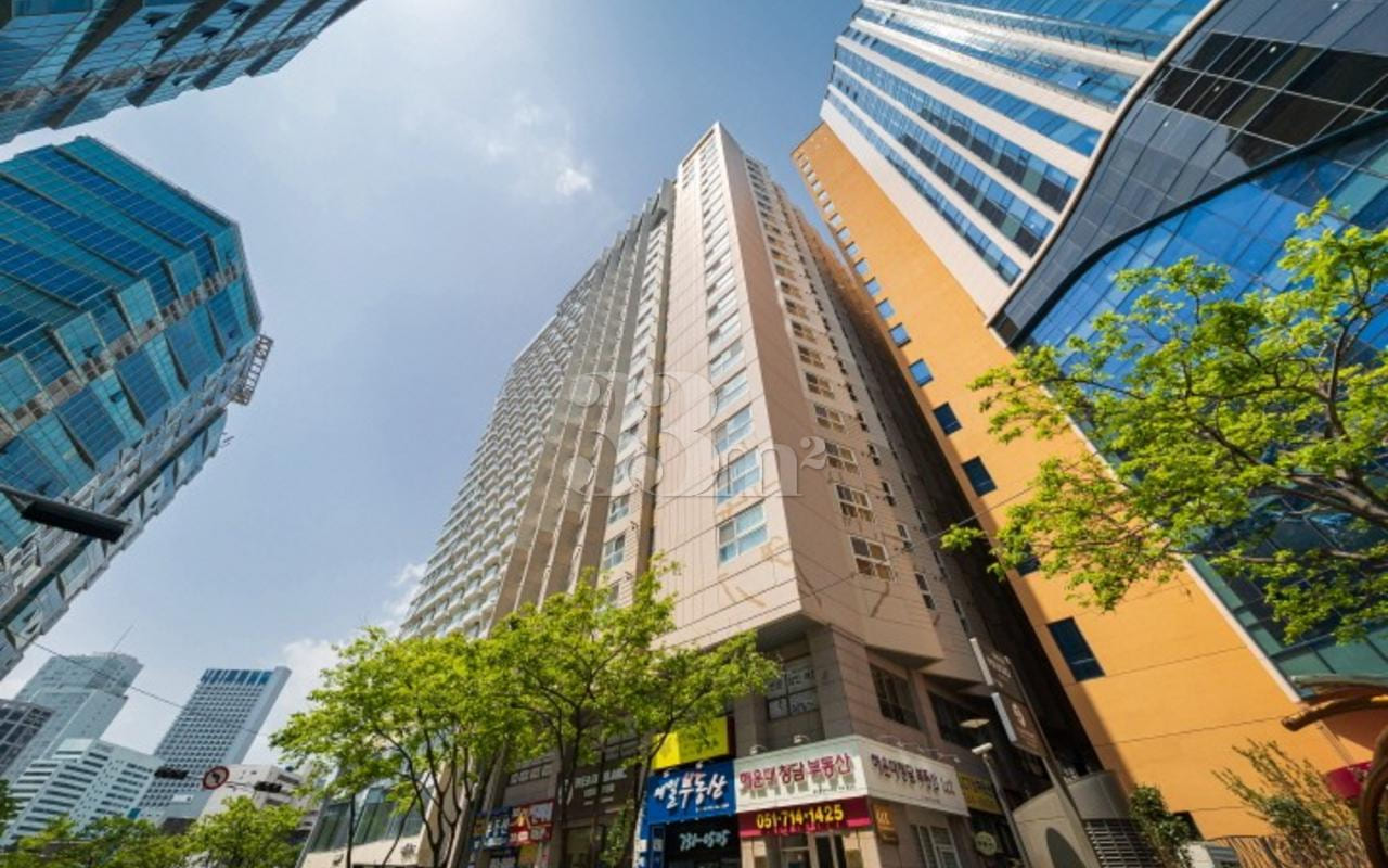 Two-room unit just a 1-minute walk from Haeun 14th image