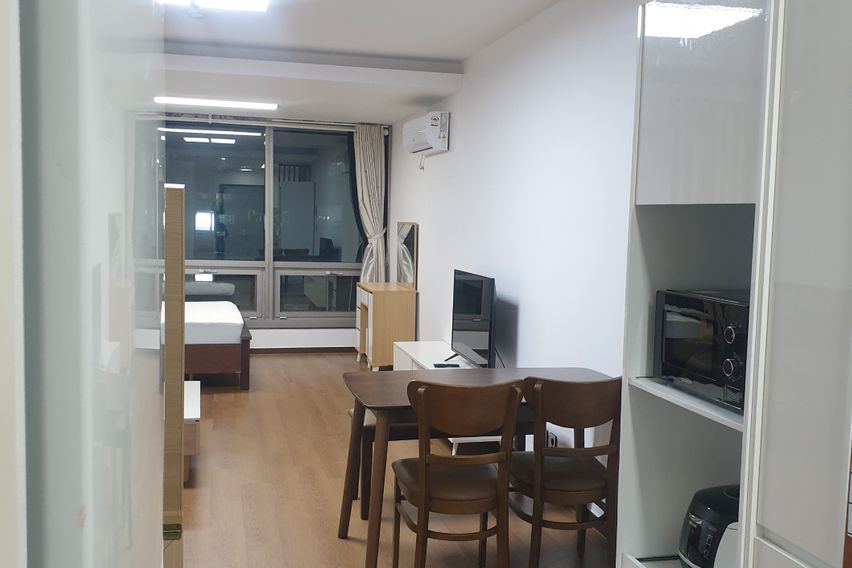 강남역5번출구 바로 옆