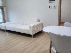 Neat, white-themed two-room unit near Beomeo 5th image