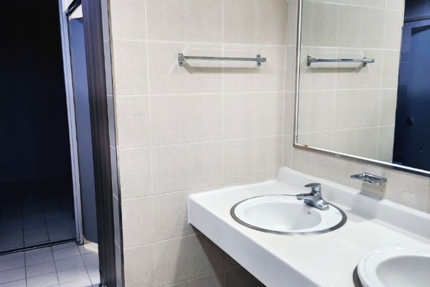 신촌역초근접,라니하우스