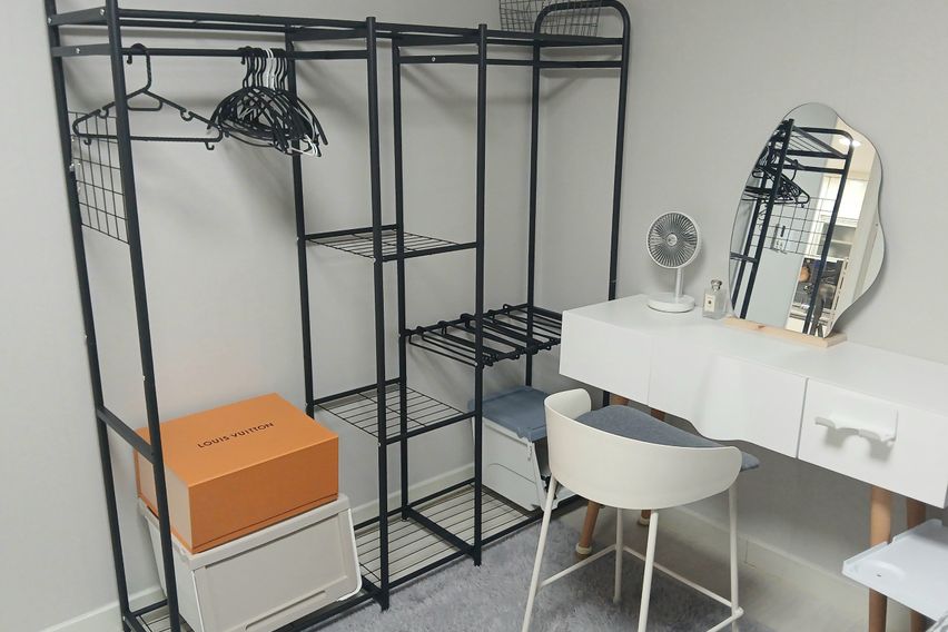 A cozy home. 11th image