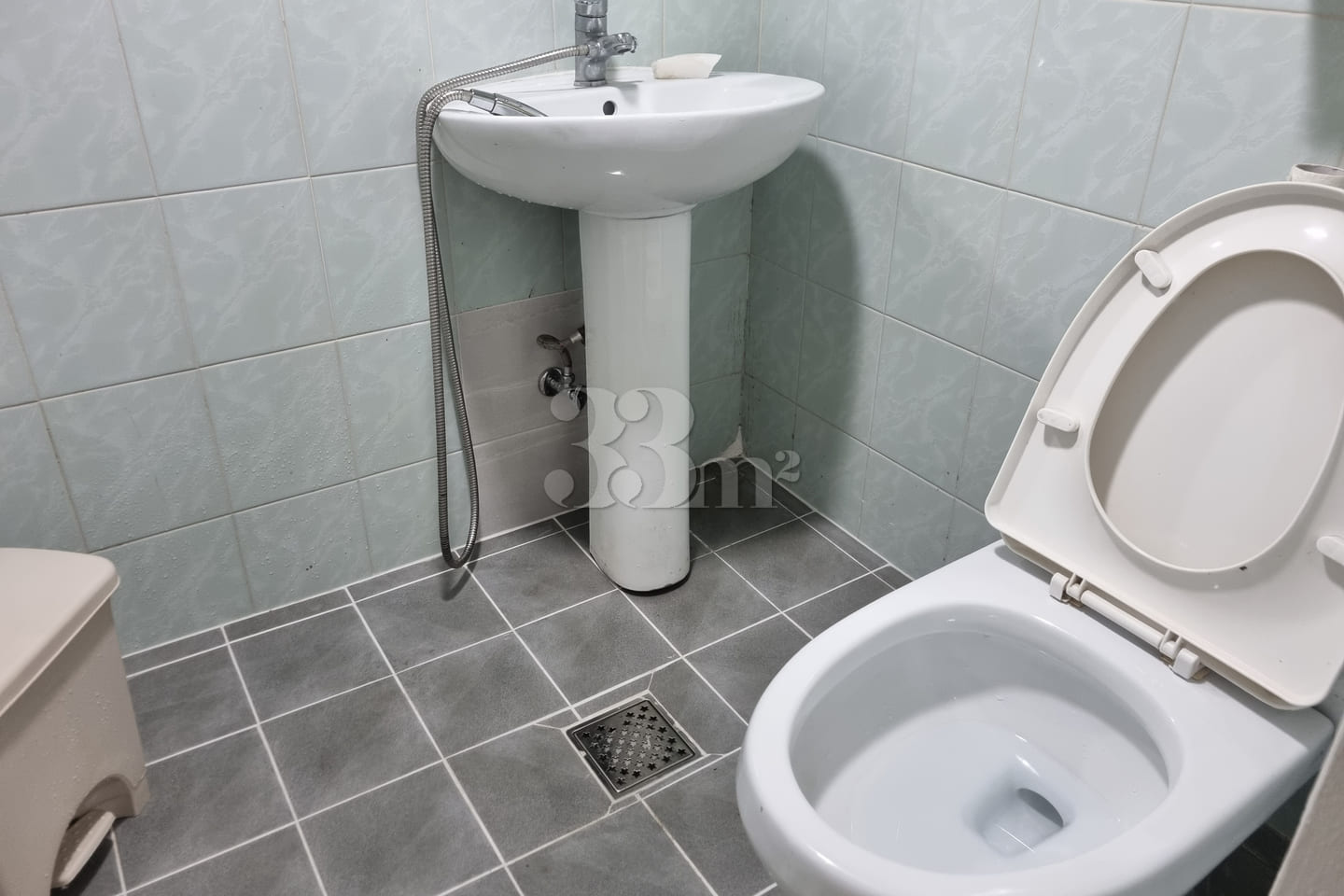 Spacious studio apartment between Hongdae and 2th image
