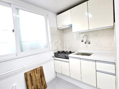 Remodeled, fully furnished H31 2th image