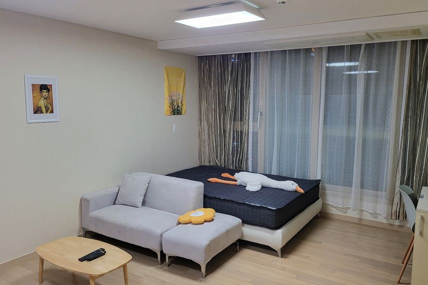 캠퍼스타운 풀옵션10평 0번째 이미지