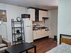 Coral House 3 6th image