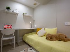 Newly built hotel-quality accommodation near 1th image