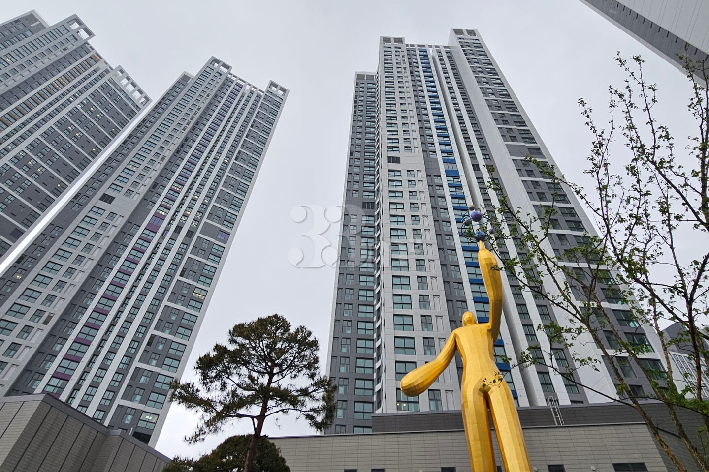 Discount on fully-equipped high-end units in 19th image