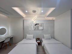 Hermen Building E, Room 201 17th image