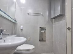 🎯 Fully furnished and remodeled apartment in 12th image