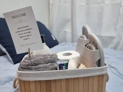 Room 103/Privacy Room 8th image