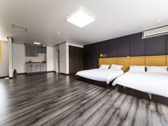Club Board Resort A502 7th image