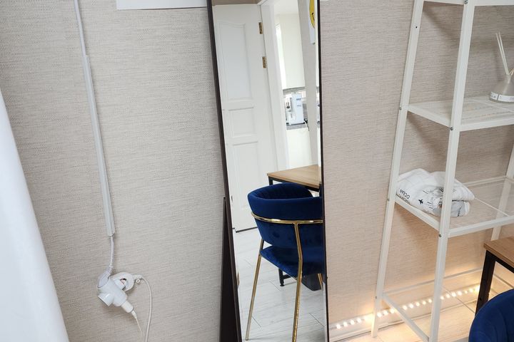Hwagok-dong: Very large room, fully furnished 5th image
